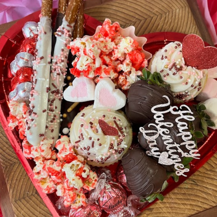 50 Best Cute and Creative Cookie Display Ideas - Better Baker Club