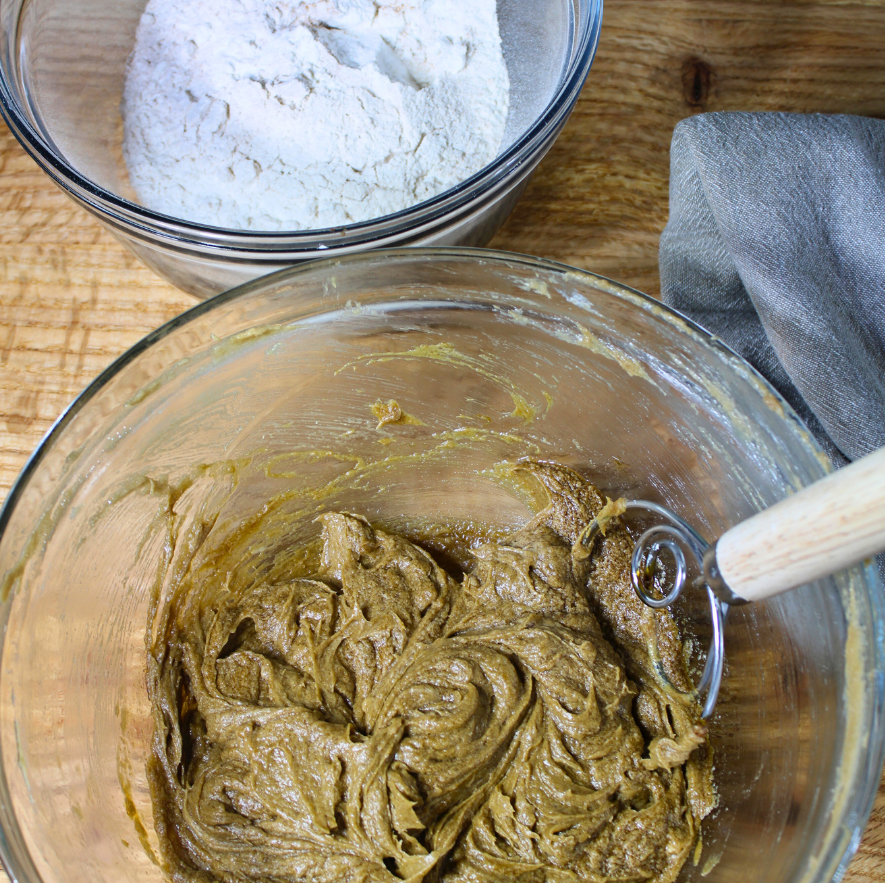 Gingerbread vs. Molasses Cookies