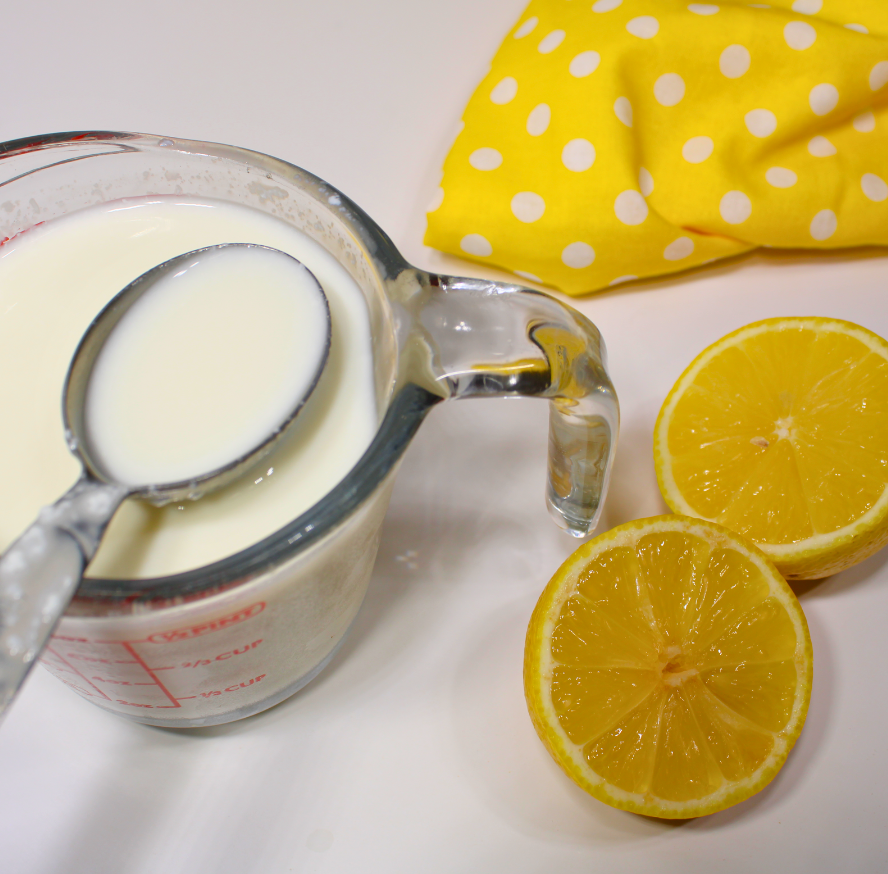 How to Make Sour Milk with Lemon Juice