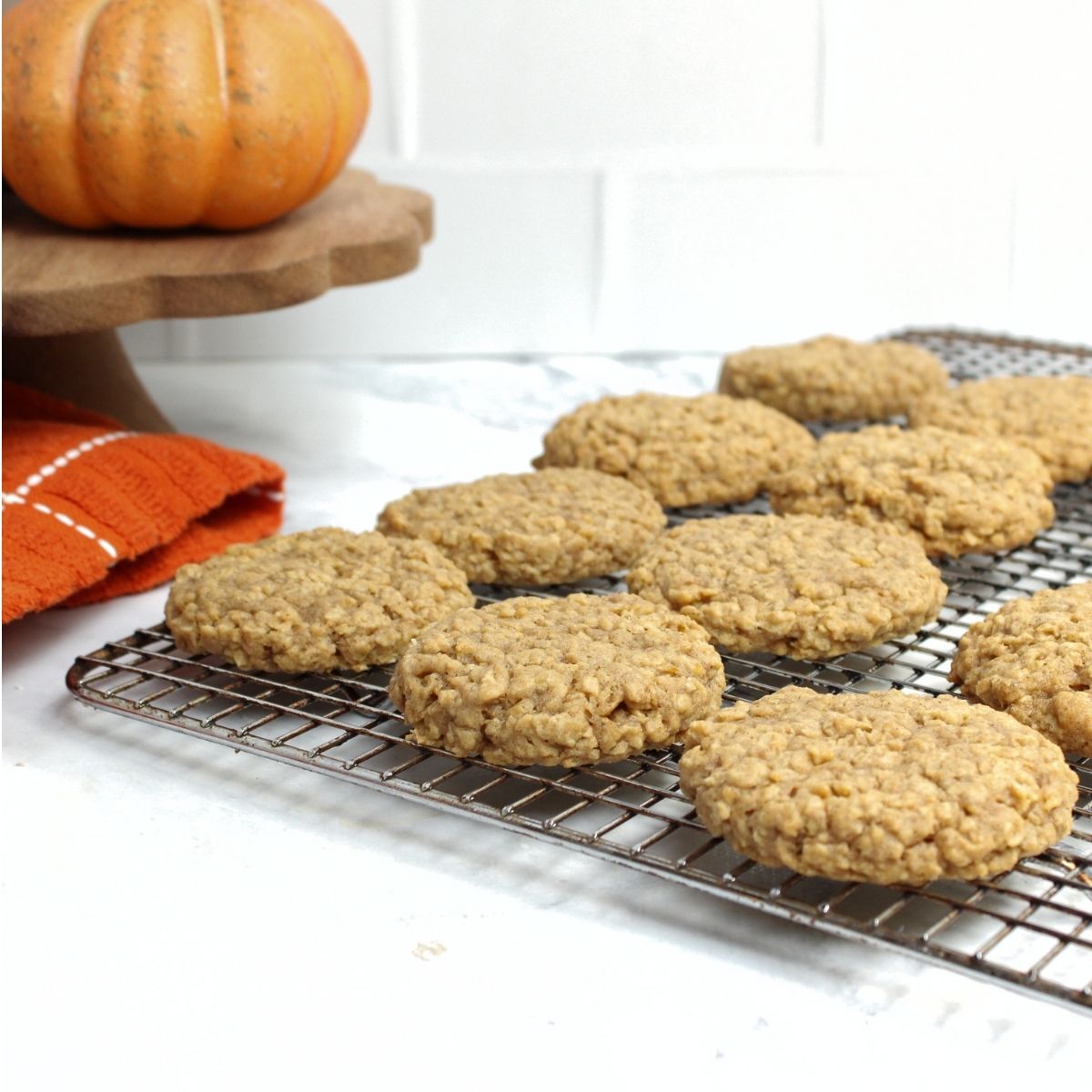 pumpkin oatmeal cream pies_cookies cooling